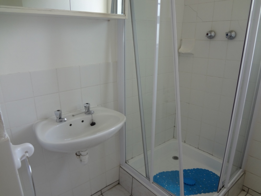 To Let 1 Bedroom Property for Rent in Humewood Eastern Cape
